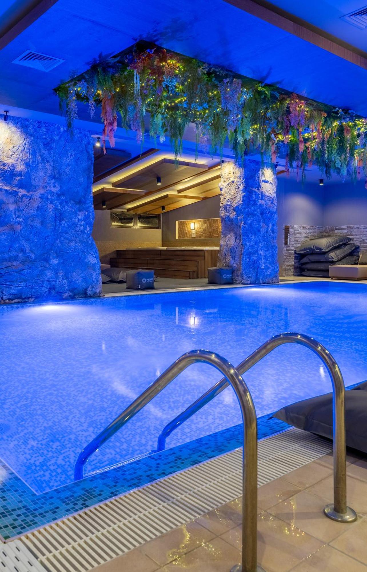Premier Luxury Mountain Resort Bansko Exterior foto The Blue Lagoon