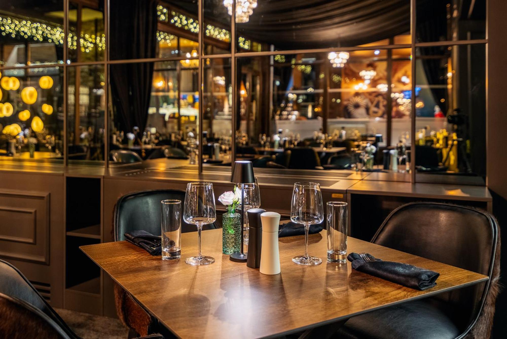 Premier Luxury Mountain Resort Bansko Exterior foto Interior of the restaurant