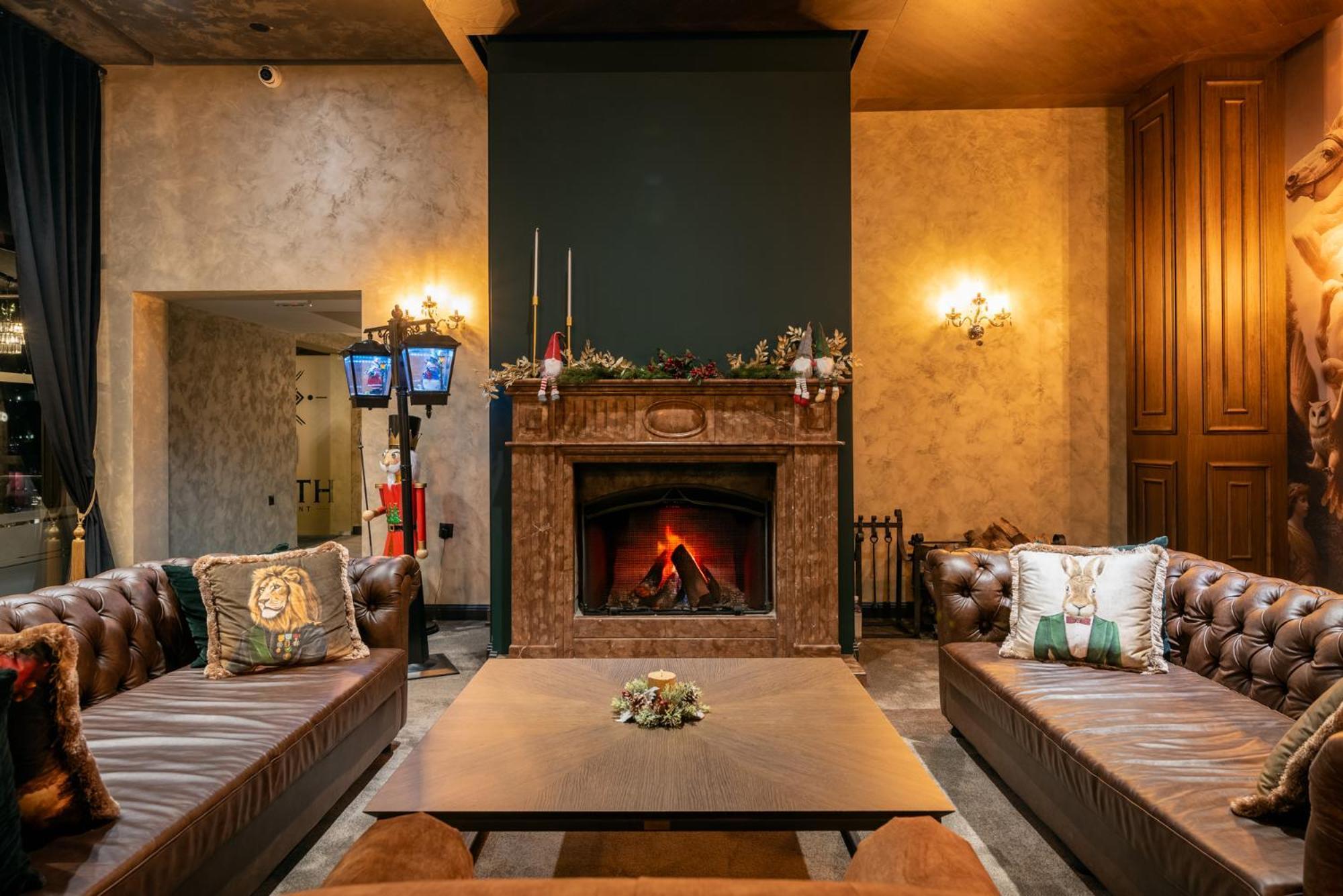Premier Luxury Mountain Resort Bansko Exterior foto The lobby of the hotel
