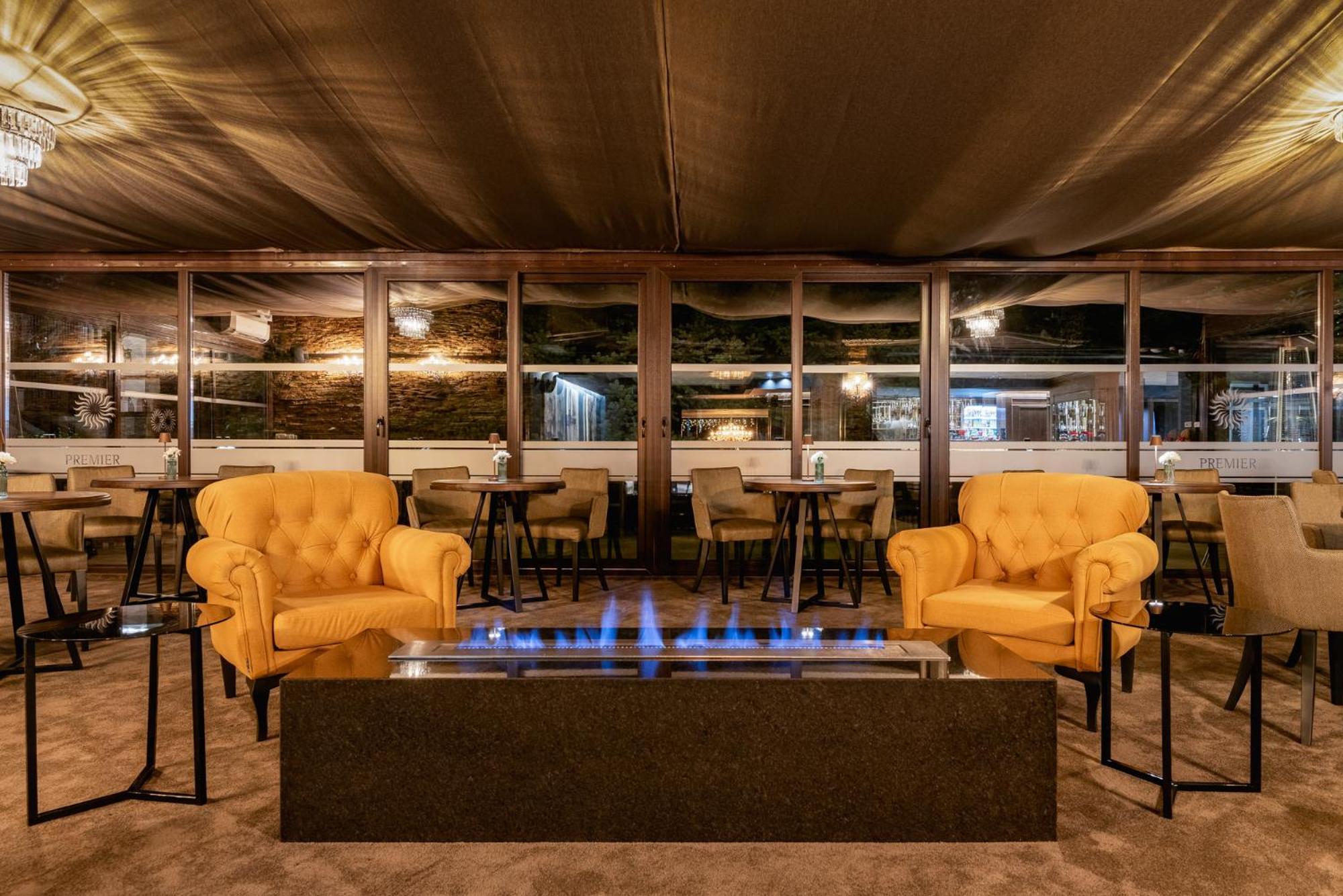 Premier Luxury Mountain Resort Bansko Exterior foto The interior of the lounge